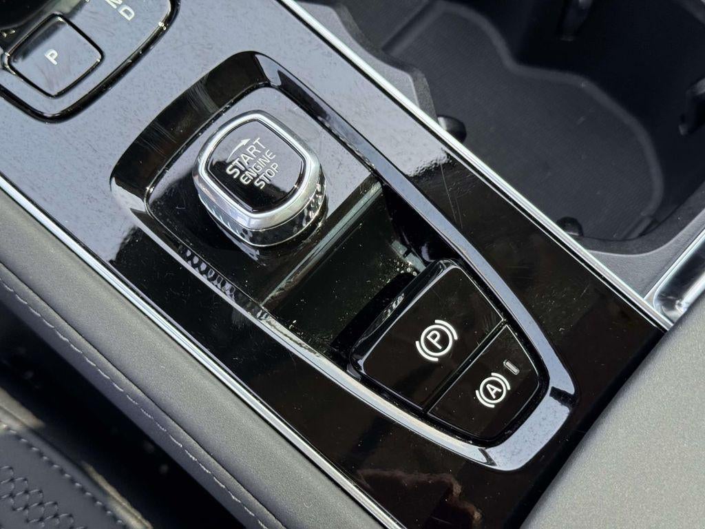 2026 Volvo XC90 Plus, B6 AWD Gas (mild hybrid), Gasoline, Bright, 7 Seats