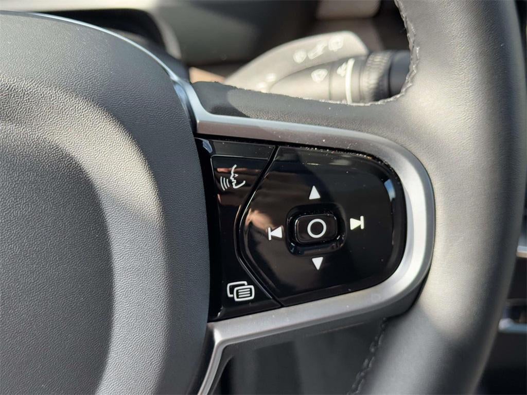 2026 Volvo XC90 Plus, B6 AWD Gas (mild hybrid), Gasoline, Bright, 7 Seats