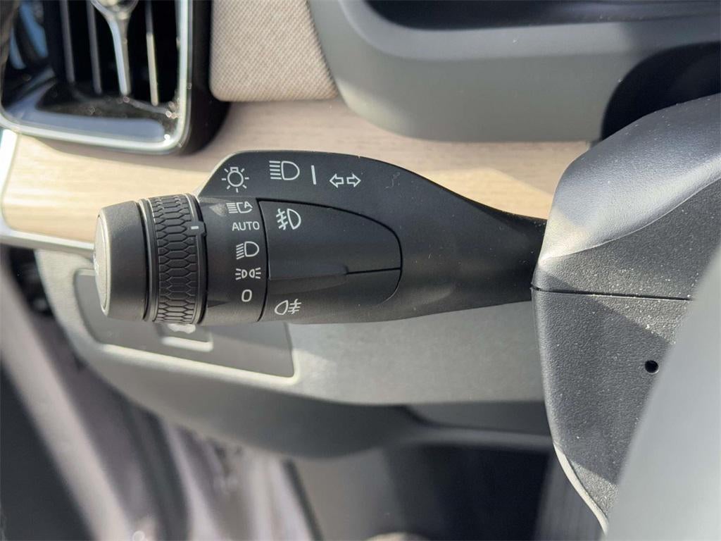 2026 Volvo XC90 Plus, B6 AWD Gas (mild hybrid), Gasoline, Bright, 7 Seats