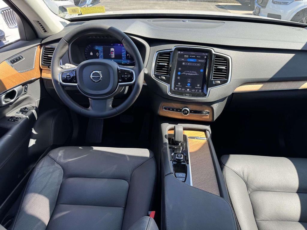 2024 Volvo XC90 B6 Plus Bright Theme 7-Seater