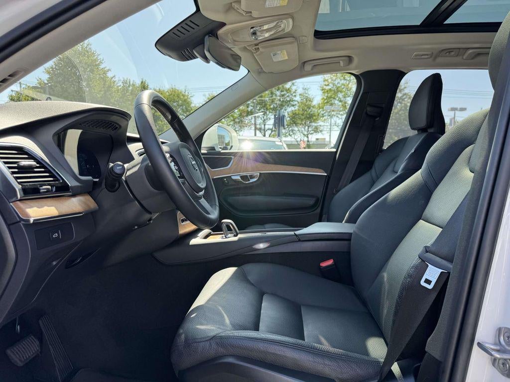 2024 Volvo XC90 B6 Plus Bright Theme 7-Seater