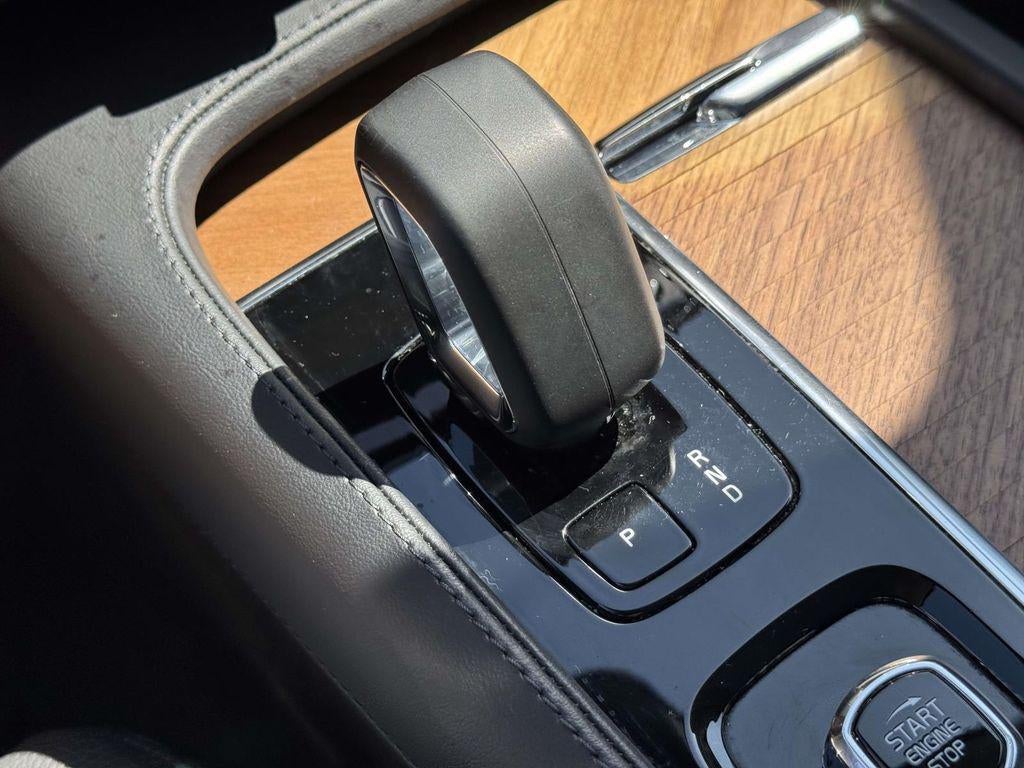 2024 Volvo XC90 B6 Plus Bright Theme 7-Seater