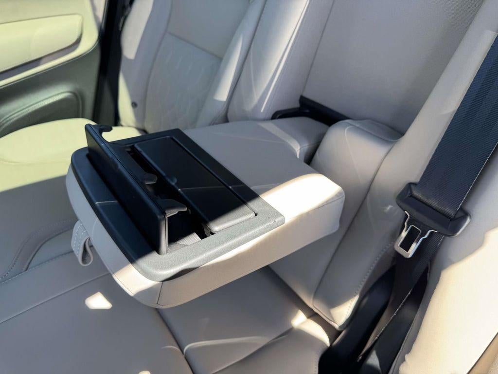 2026 Volvo XC90 Plus, B6 AWD Gas (mild hybrid), Gasoline, Bright, 7 Seats