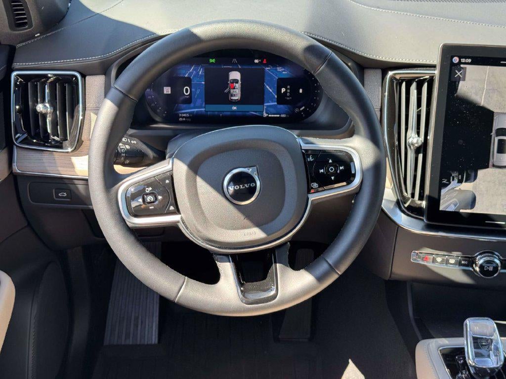 2026 Volvo XC90 Plus, B6 AWD Gas (mild hybrid), Gasoline, Bright, 7 Seats