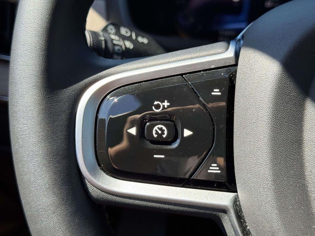 2026 Volvo XC90 Plus, B6 AWD Gas (mild hybrid), Gasoline, Bright, 7 Seats