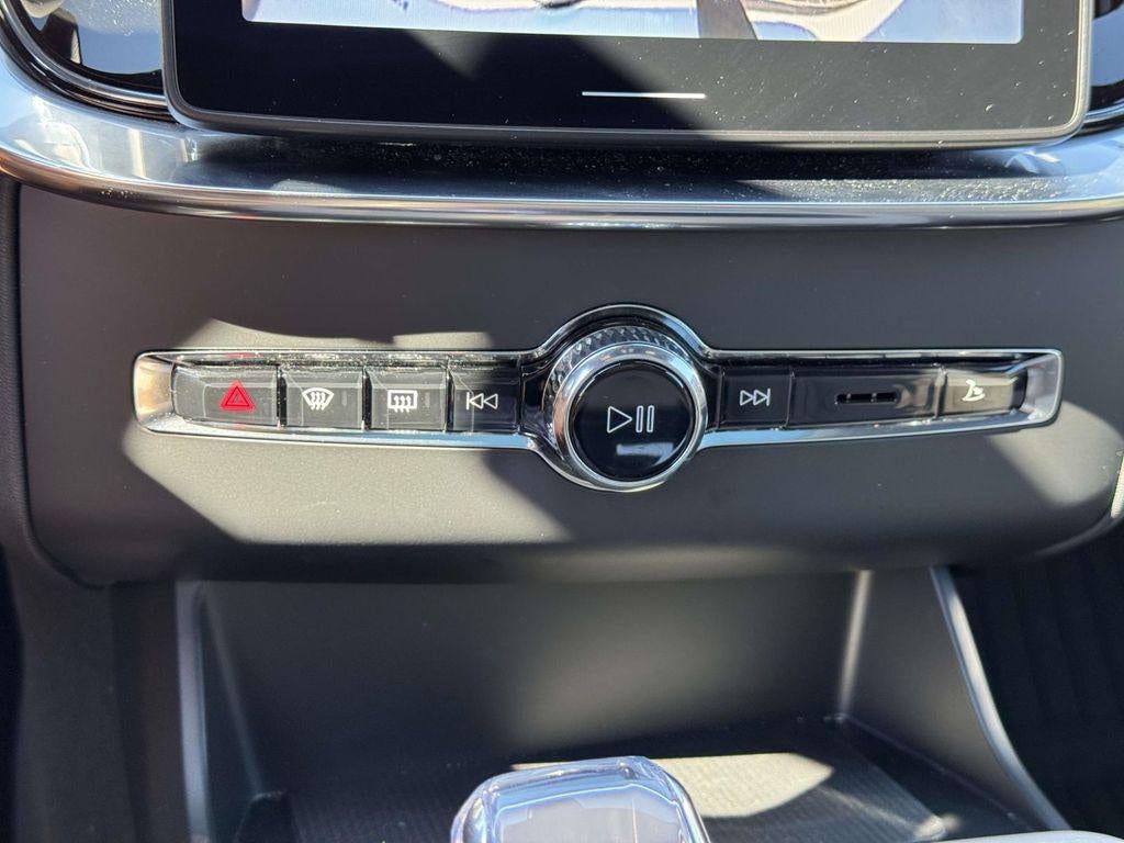 2026 Volvo XC90 Plus, B6 AWD Gas (mild hybrid), Gasoline, Bright, 7 Seats