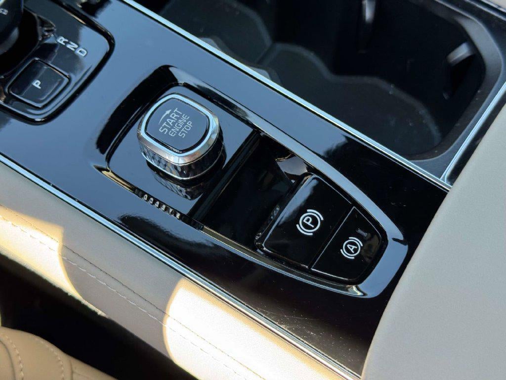 2026 Volvo XC90 Plus, B6 AWD Gas (mild hybrid), Gasoline, Bright, 7 Seats