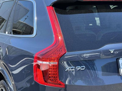 2024 Volvo XC90 B6 Plus Bright Theme 7-Seater