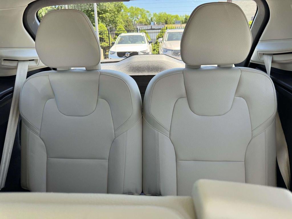 2024 Volvo XC90 B6 Plus Bright Theme 7-Seater