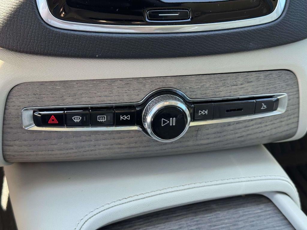 2024 Volvo XC90 B6 Plus Bright Theme 7-Seater
