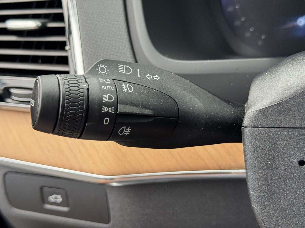 2025 Volvo XC90 B6 Plus 7-Seater
