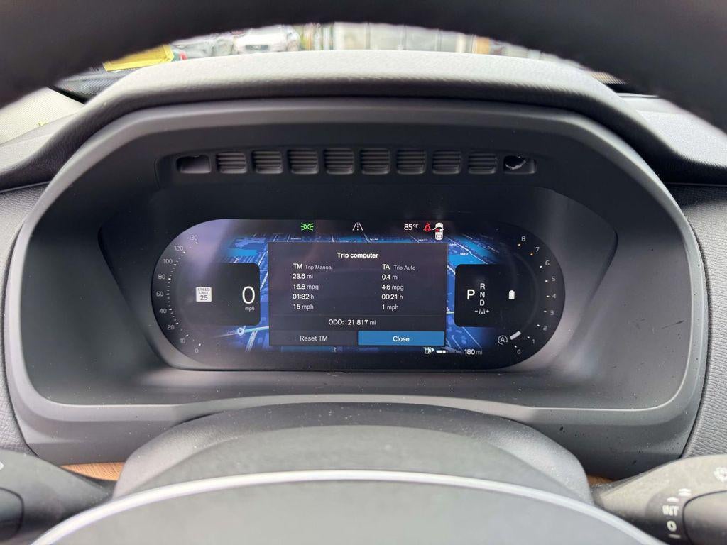 2025 Volvo XC90 B6 Plus 7-Seater