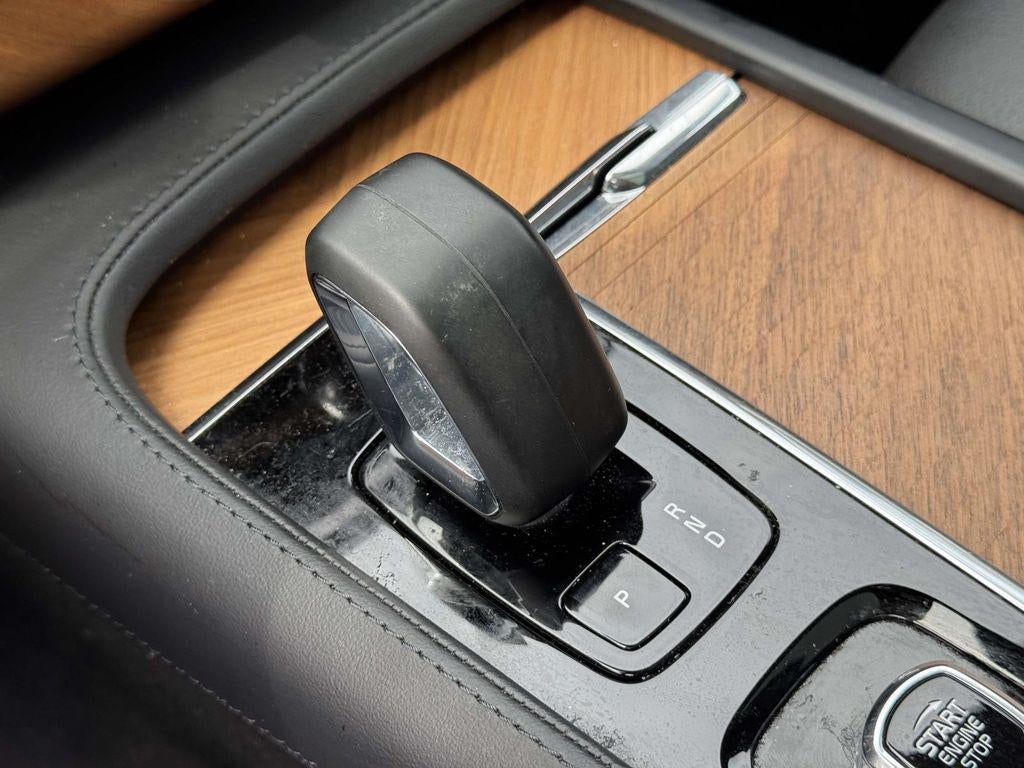 2025 Volvo XC90 B6 Plus 7-Seater
