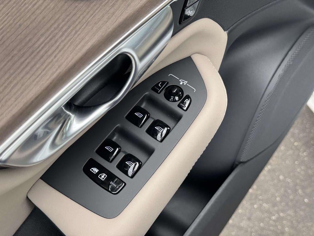 2026 Volvo XC90 Plus, B6 AWD Gas (mild hybrid), Gasoline, Bright, 7 Seats