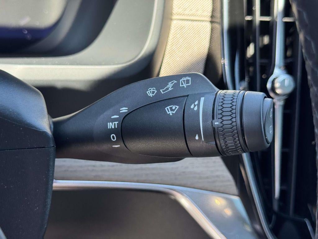 2026 Volvo XC90 Plus, B6 AWD Gas (mild hybrid), Gasoline, Bright, 7 Seats