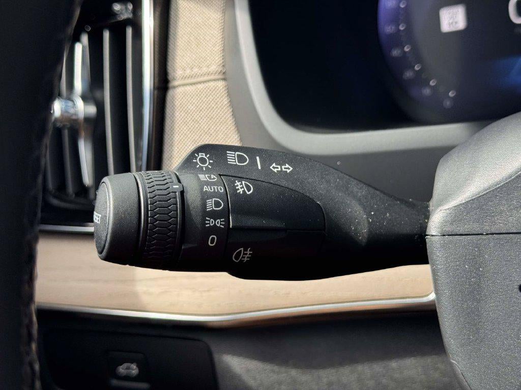 2026 Volvo XC90 Plus, B6 AWD Gas (mild hybrid), Gasoline, Bright, 7 Seats