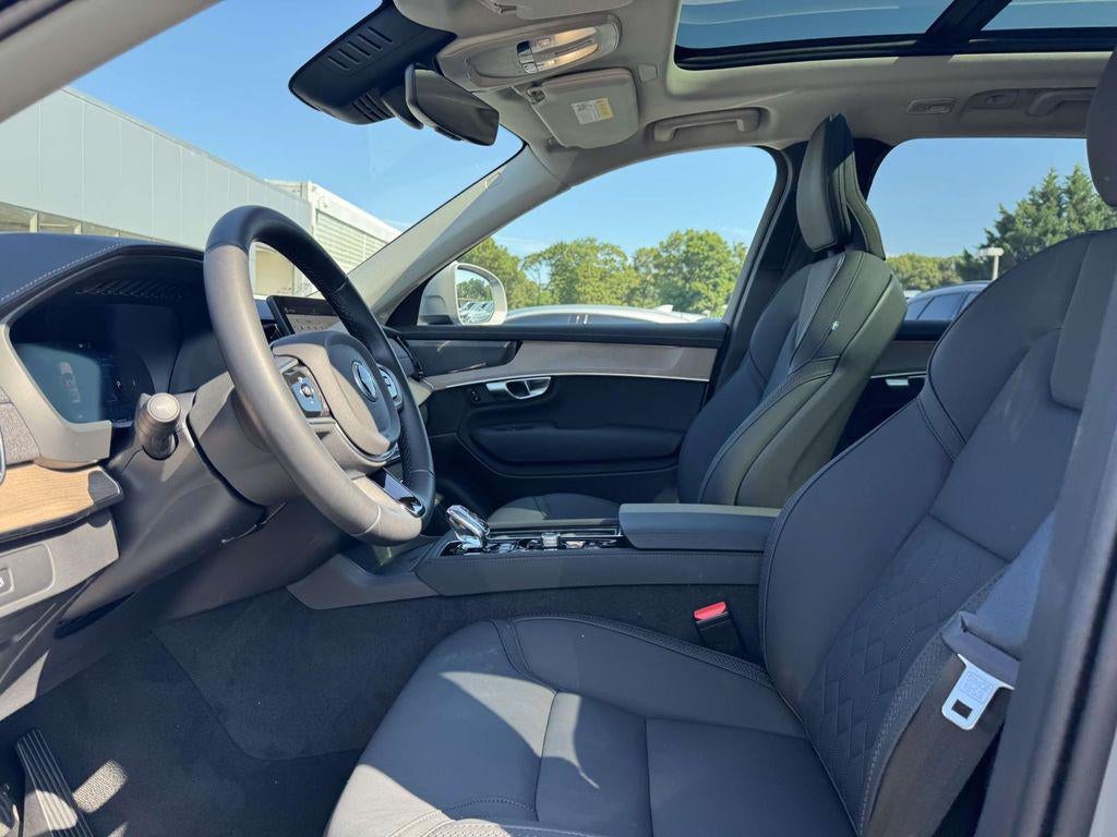 2026 Volvo XC90 Plus, B6 AWD Gas (mild hybrid), Gasoline, Bright, 7 Seats