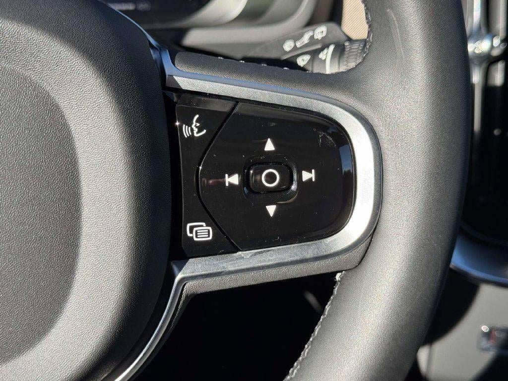 2026 Volvo XC90 Plus, B6 AWD Gas (mild hybrid), Gasoline, Bright, 7 Seats