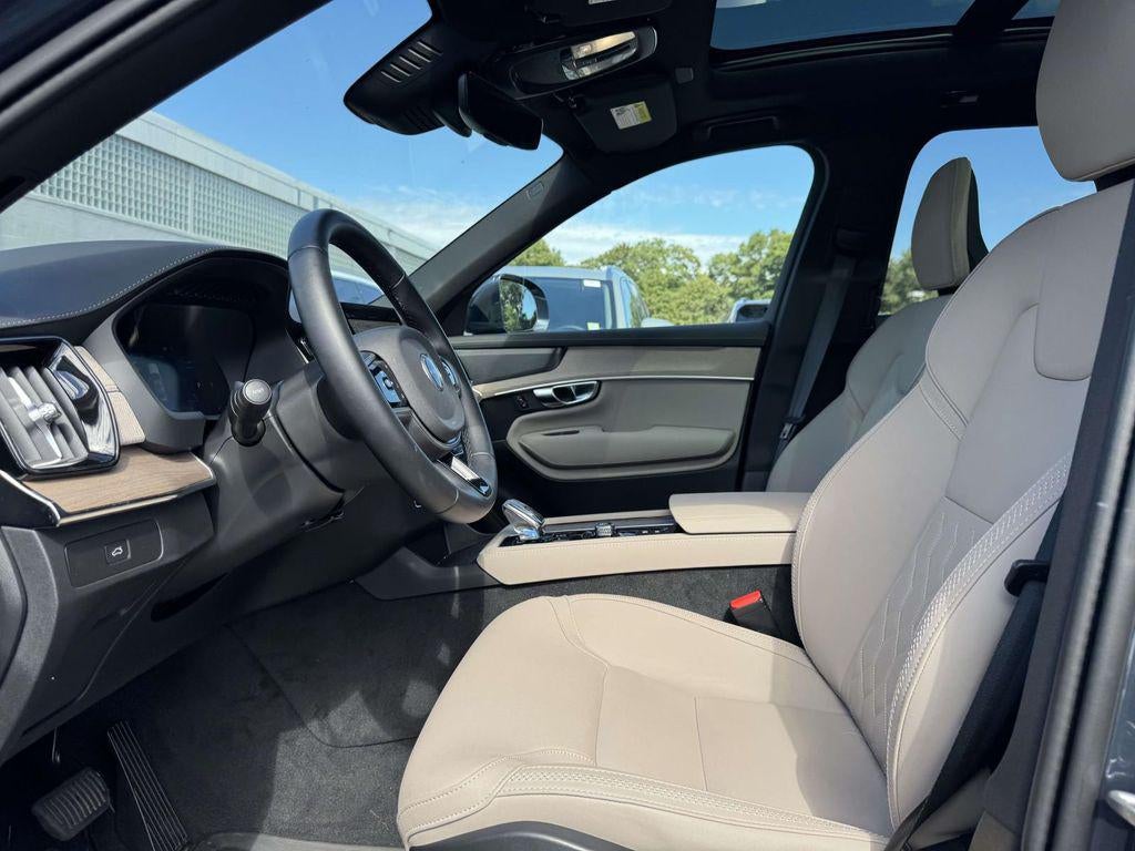 2026 Volvo XC90 Plus, B6 AWD Gas (mild hybrid), Gasoline, Bright, 7 Seats