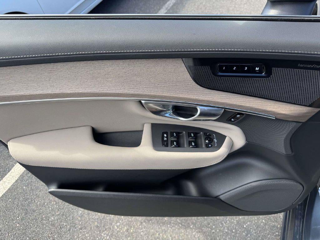 2026 Volvo XC90 Plus, B6 AWD Gas (mild hybrid), Gasoline, Bright, 7 Seats
