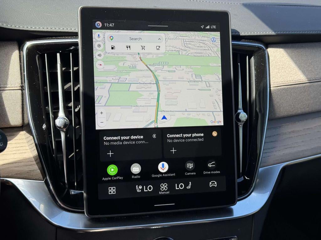 2026 Volvo XC90 Plus, B6 AWD Gas (mild hybrid), Gasoline, Bright, 7 Seats