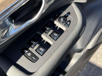 2026 Volvo XC90 Plus, B6 AWD Gas (mild hybrid), Gasoline, Bright, 7 Seats