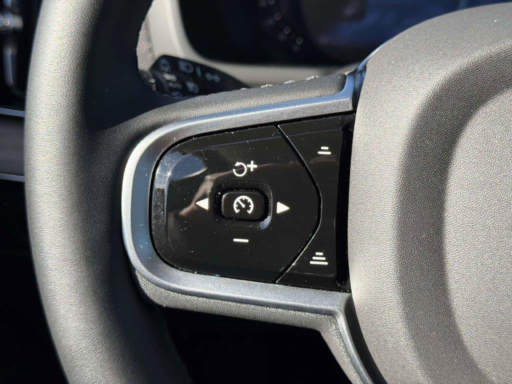 2026 Volvo XC90 Plus, B6 AWD Gas (mild hybrid), Gasoline, Bright, 7 Seats