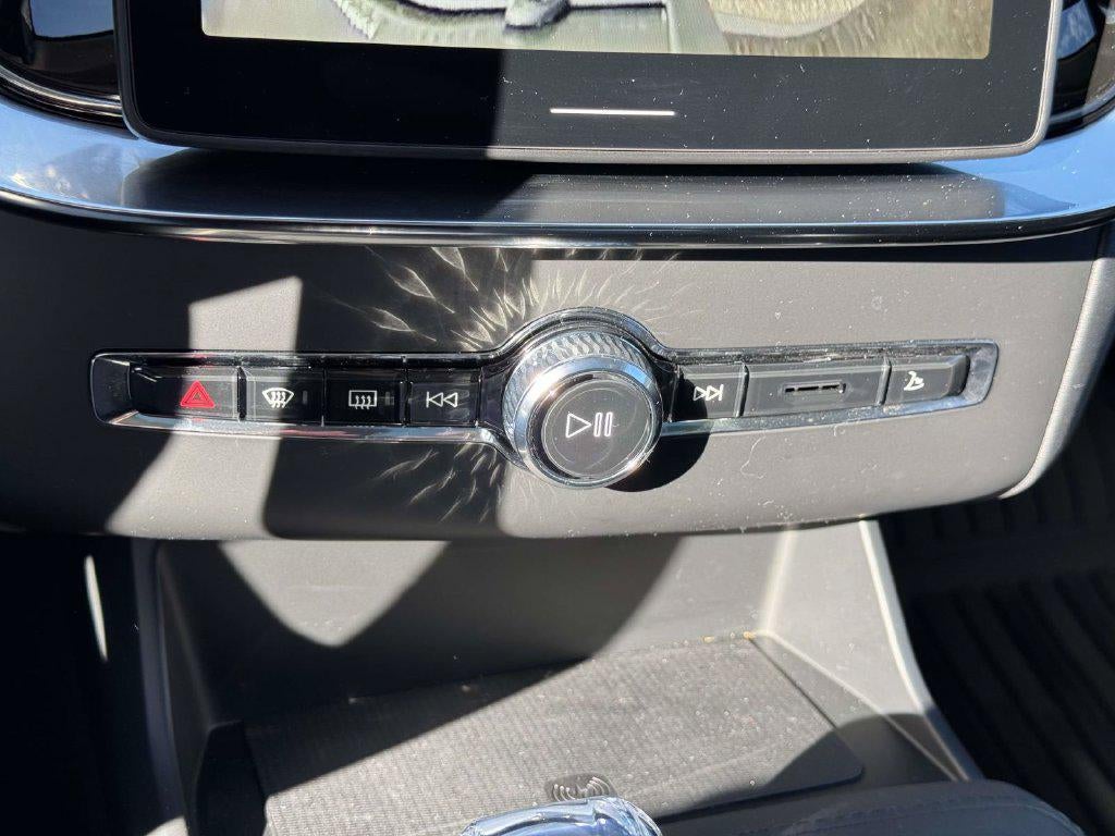 2026 Volvo XC90 Plus, B6 AWD Gas (mild hybrid), Gasoline, Bright, 7 Seats