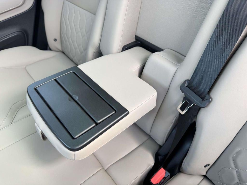 2026 Volvo XC90 Plus, B6 AWD Gas (mild hybrid), Gasoline, Bright, 7 Seats