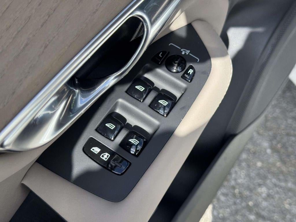 2026 Volvo XC90 Plus, B6 AWD Gas (mild hybrid), Gasoline, Bright, 7 Seats