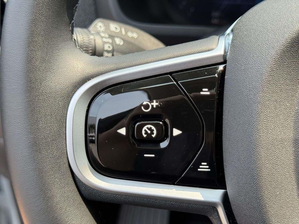 2026 Volvo XC90 Ultra, B6 AWD Gas (mild hybrid), Gasoline, Bright, 7 Seats