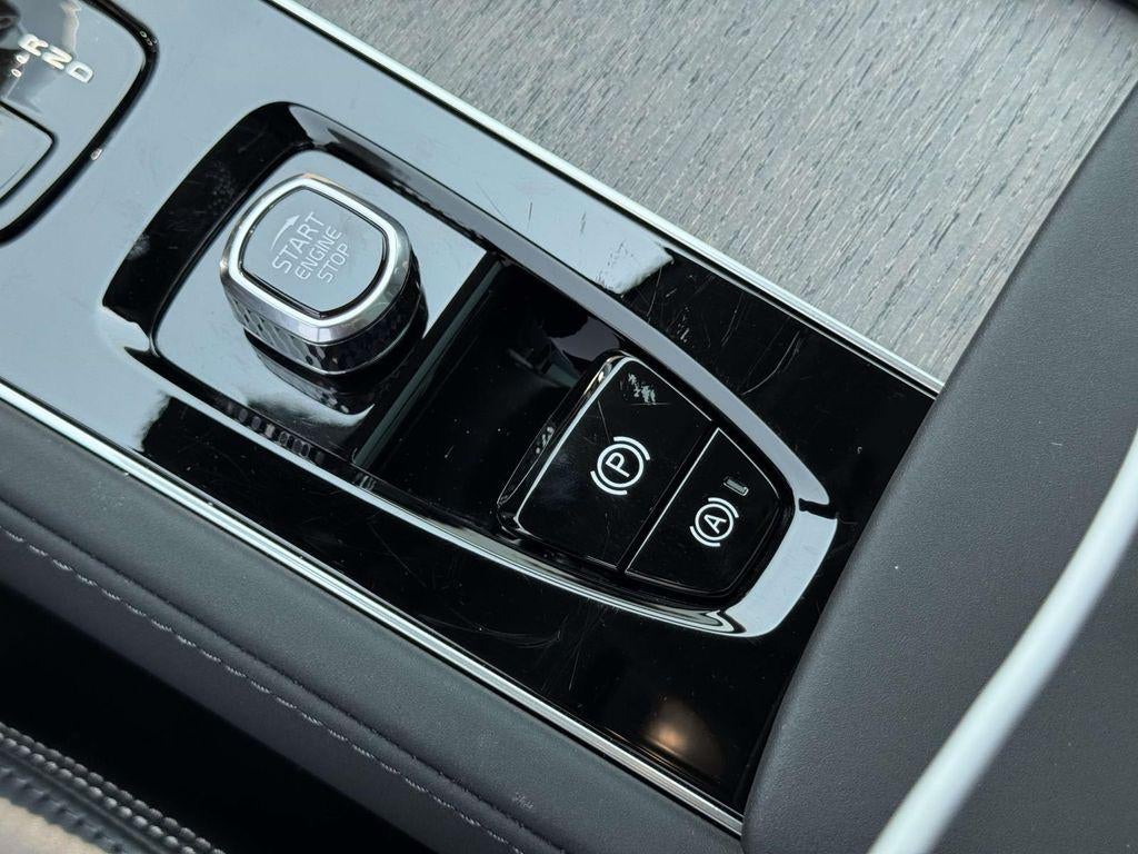2026 Volvo XC90 Ultra, B6 AWD Gas (mild hybrid), Gasoline, Bright, 7 Seats