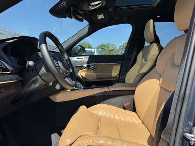 2024 Volvo XC90 B6 Ultimate Bright Theme 7-Seater