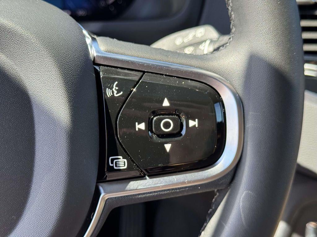 2024 Volvo XC90 B6 Ultimate Bright Theme 7-Seater