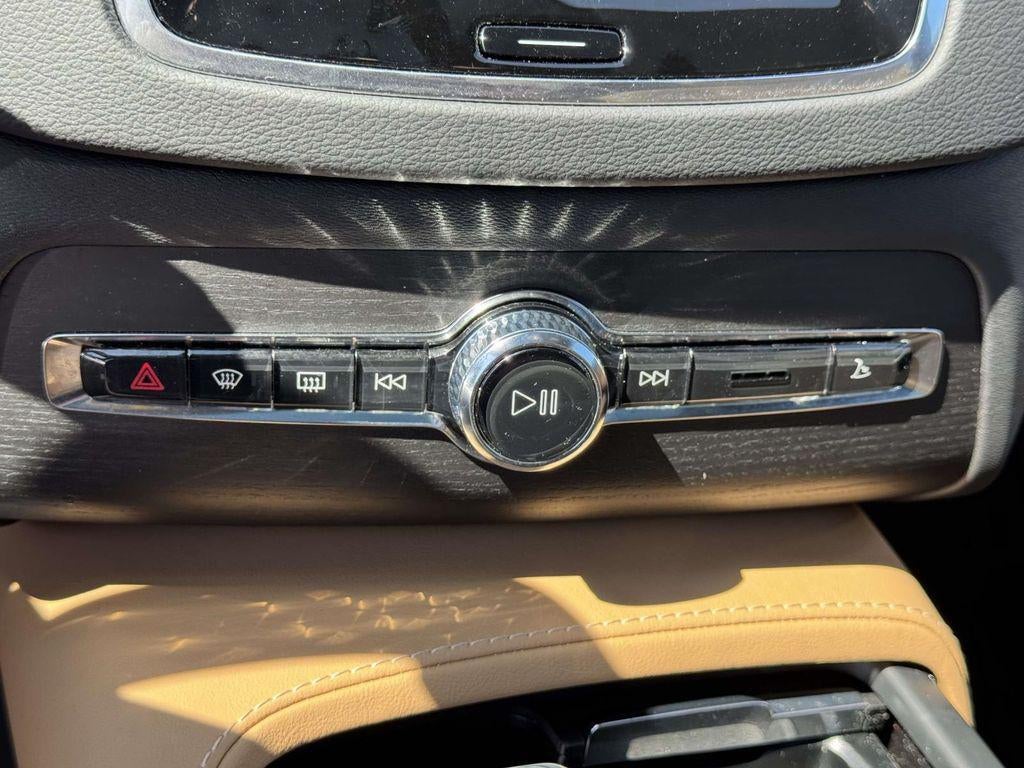 2024 Volvo XC90 B6 Ultimate Bright Theme 7-Seater