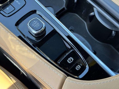2024 Volvo XC90 B6 Ultimate Bright Theme 7-Seater