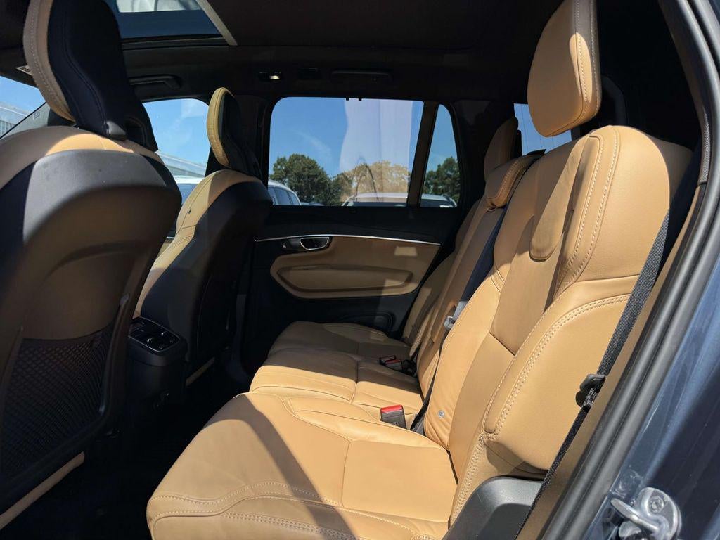 2024 Volvo XC90 B6 Ultimate Bright Theme 7-Seater