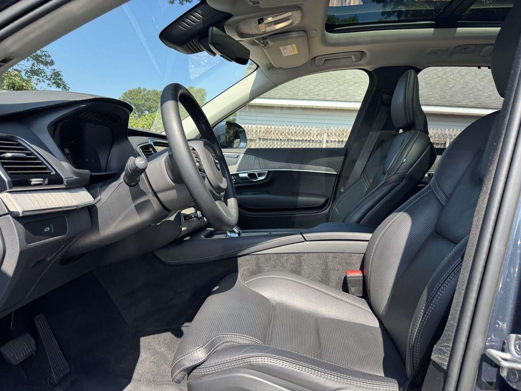 2024 Volvo XC90 B6 Ultimate Bright Theme 7-Seater