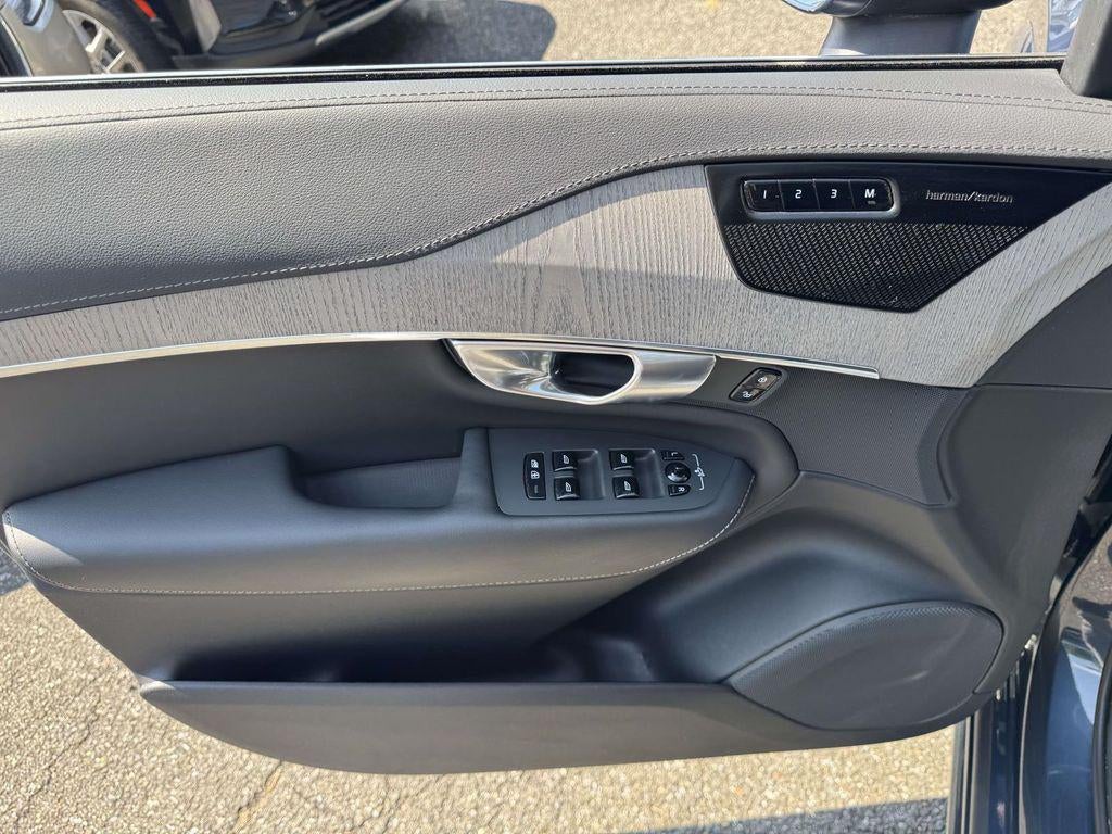 2024 Volvo XC90 B6 Ultimate Bright Theme 7-Seater