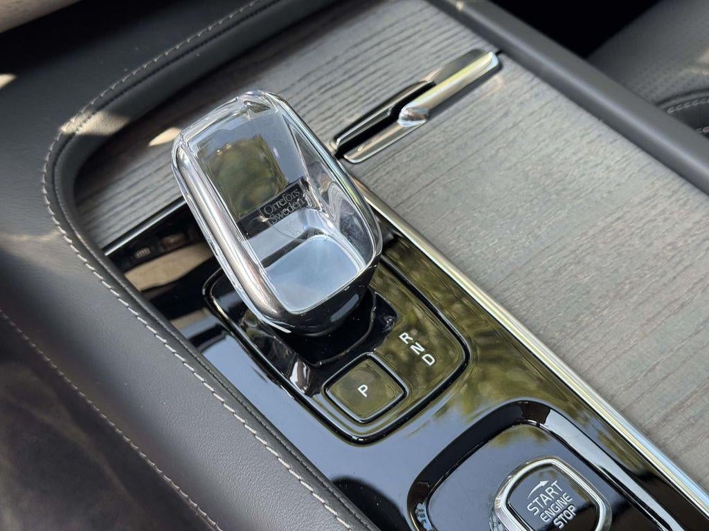 2024 Volvo XC90 B6 Ultimate Bright Theme 7-Seater