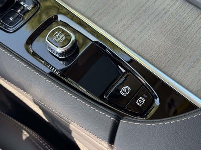 2024 Volvo XC90 B6 Ultimate Bright Theme 7-Seater