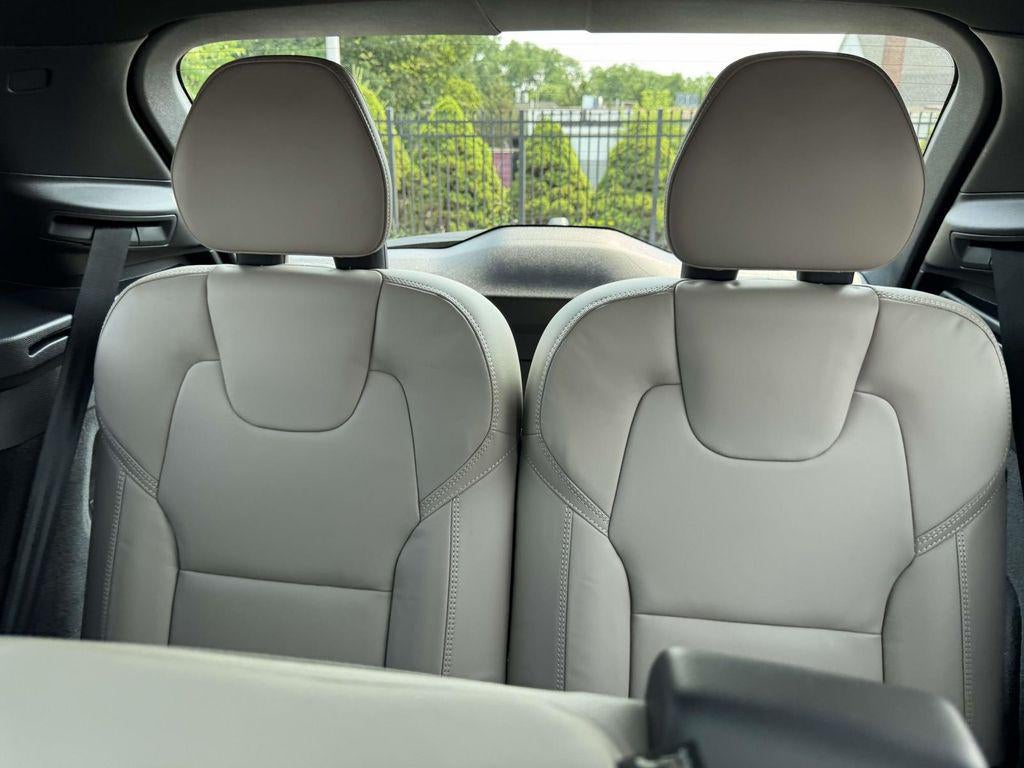 2026 Volvo XC90 Ultra Dark Theme, B6 AWD Gas (mild hybrid), Gasoline, 7 Seats