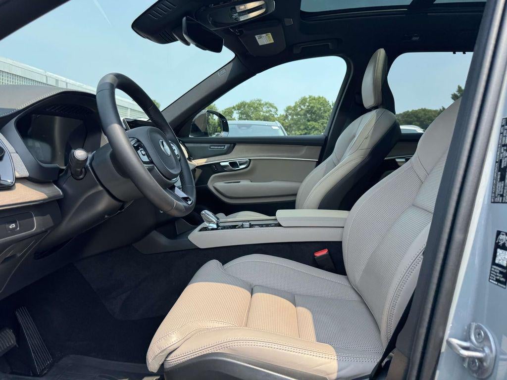 2026 Volvo XC90 Ultra Dark Theme, B6 AWD Gas (mild hybrid), Gasoline, 7 Seats