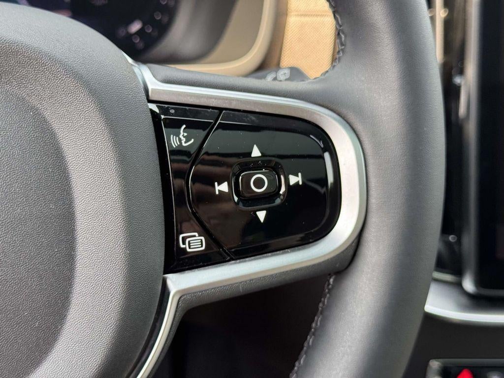 2026 Volvo XC90 Ultra Dark Theme, B6 AWD Gas (mild hybrid), Gasoline, 7 Seats