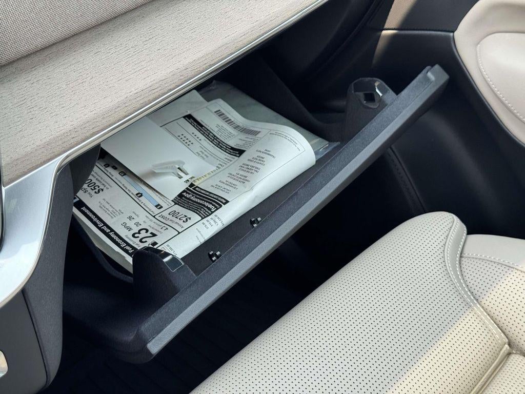 2026 Volvo XC90 Ultra Dark Theme, B6 AWD Gas (mild hybrid), Gasoline, 7 Seats