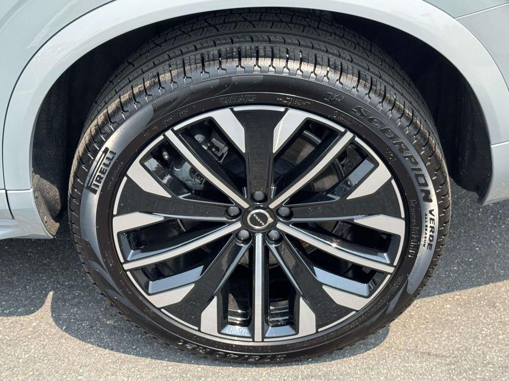 2026 Volvo XC90 Ultra Dark Theme, B6 AWD Gas (mild hybrid), Gasoline, 7 Seats