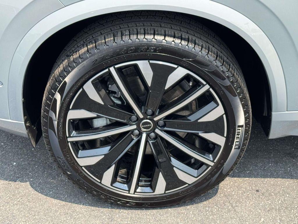 2026 Volvo XC90 Ultra Dark Theme, B6 AWD Gas (mild hybrid), Gasoline, 7 Seats