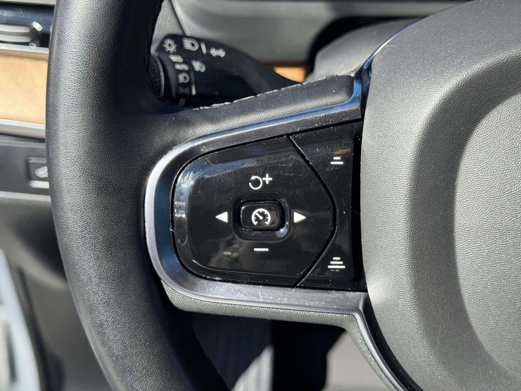 2023 Volvo XC90 B6 Plus 7-Seater