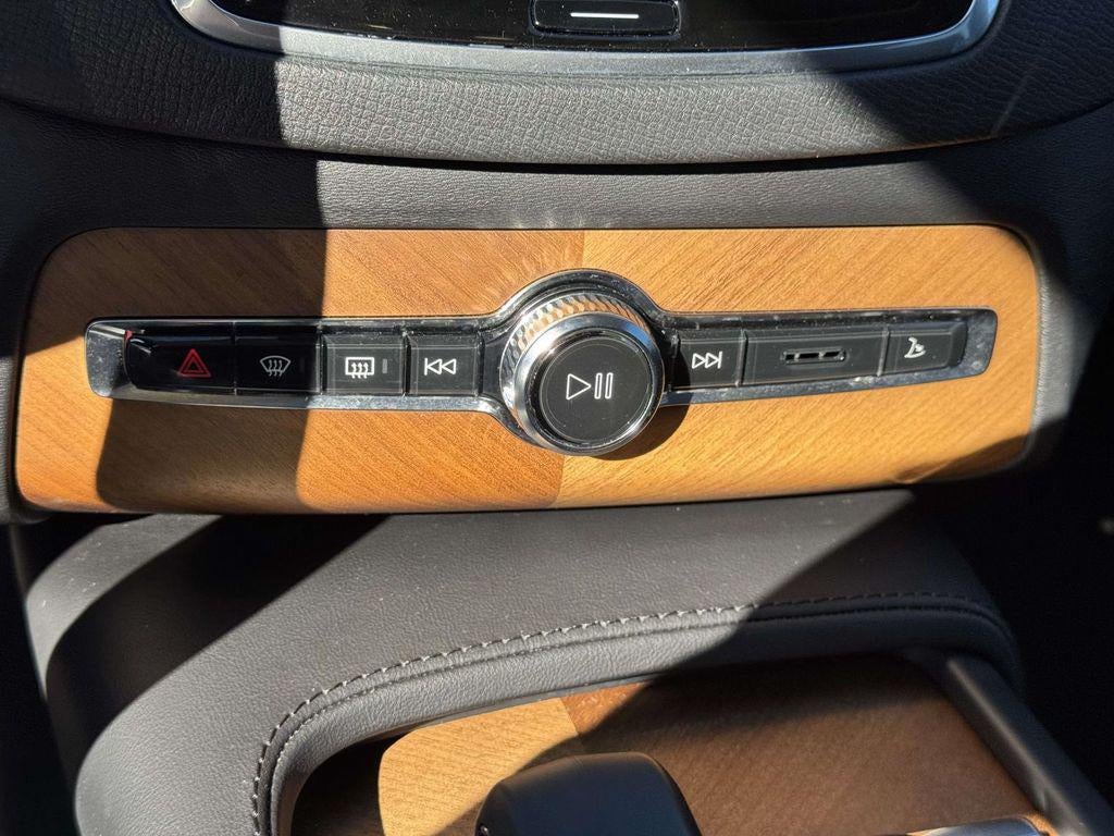 2023 Volvo XC90 B6 Plus 7-Seater