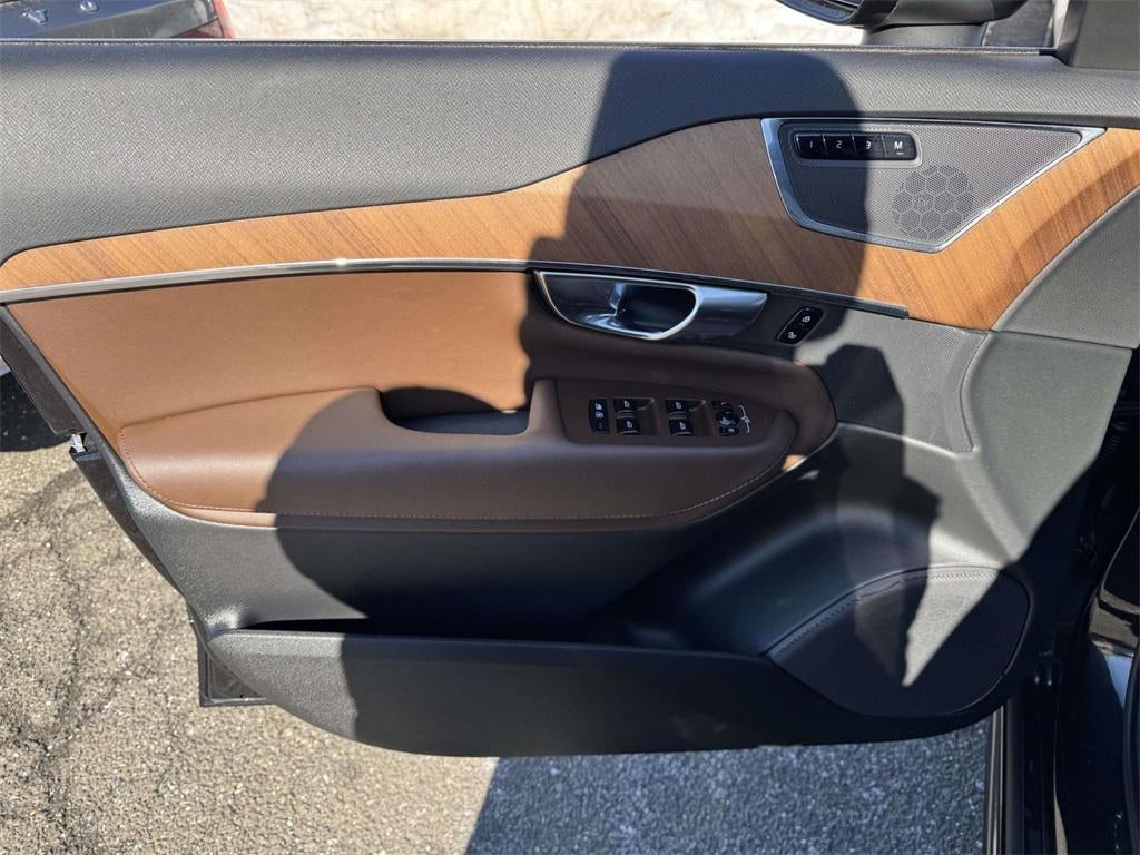 2023 Volvo XC90 B6 Plus 7-Seater